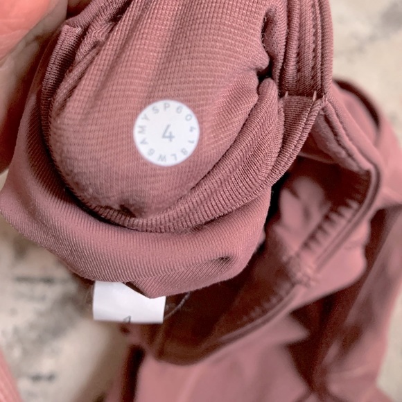 Lululemon Fast and Free High Rise 25” Leggings - Picture 7 of 7